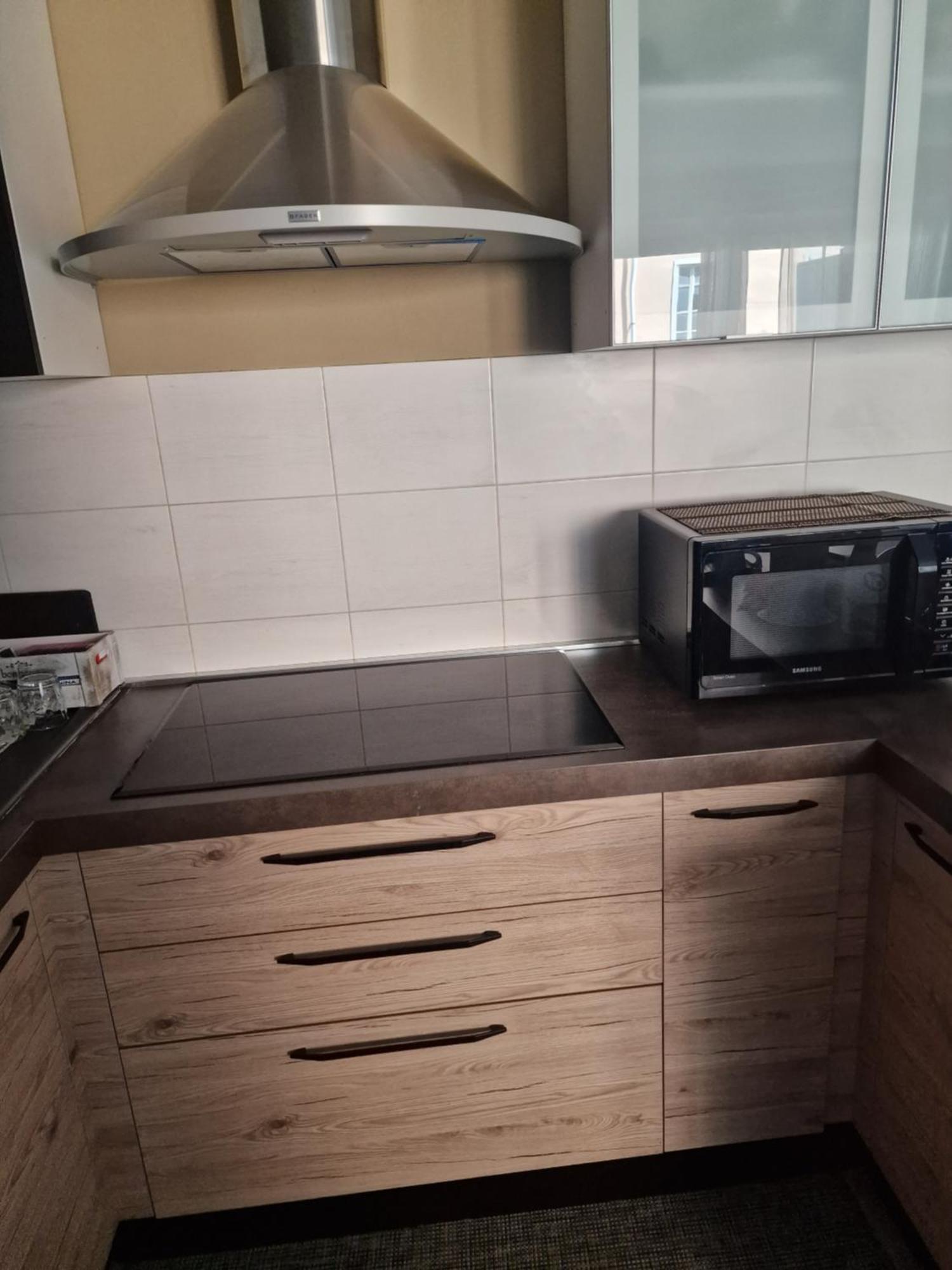 Varese Prime - Large Independent Apartment, Air Conditioning, 2 Bathrooms, 2 Free Covered Parking Spaces, No Restricted Traffic Zone, Train Station 100M, Theatre 150M, Historic City Centre Ngoại thất bức ảnh